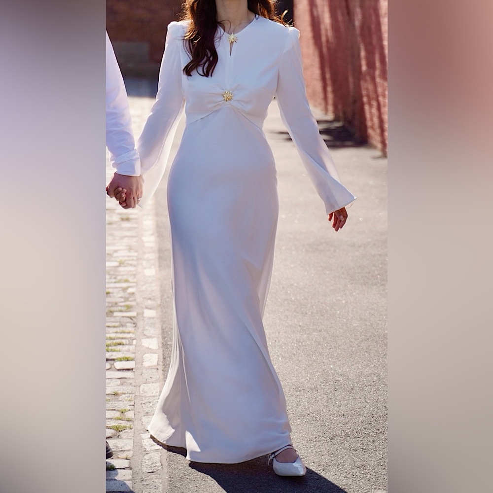 Elegant White Long Sleeve Dress (Bridal Style)